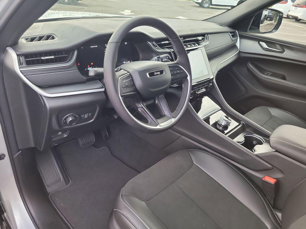 new 2025 Jeep Grand Cherokee L car, priced at $38,300