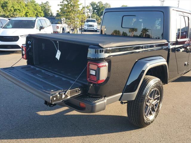 new 2024 Jeep Gladiator car, priced at $37,429