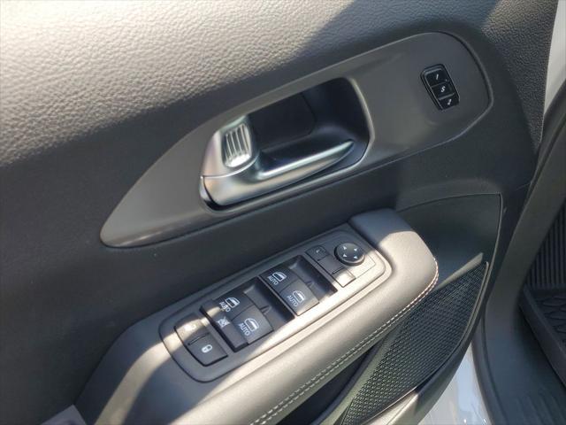 new 2025 Chrysler Pacifica car, priced at $41,308