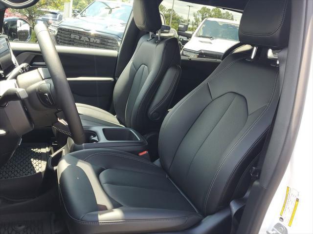 new 2025 Chrysler Pacifica car, priced at $41,308