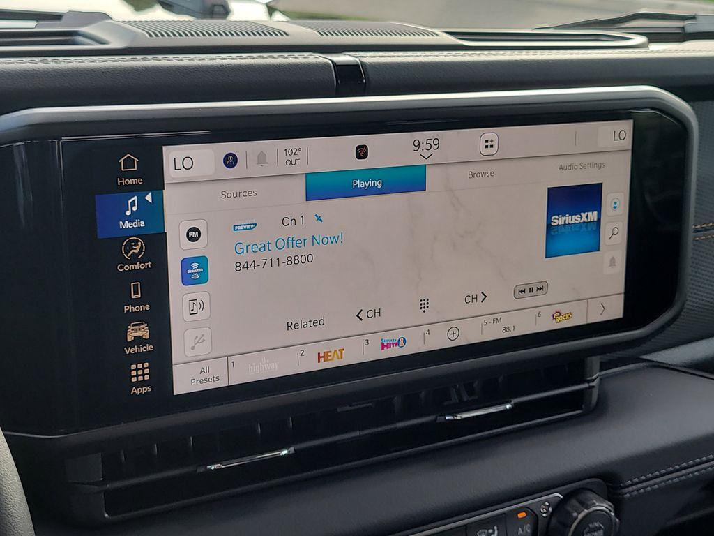 new 2025 Jeep Gladiator car, priced at $43,820