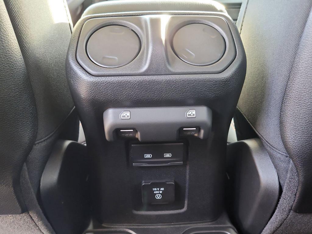 new 2025 Jeep Gladiator car, priced at $43,820