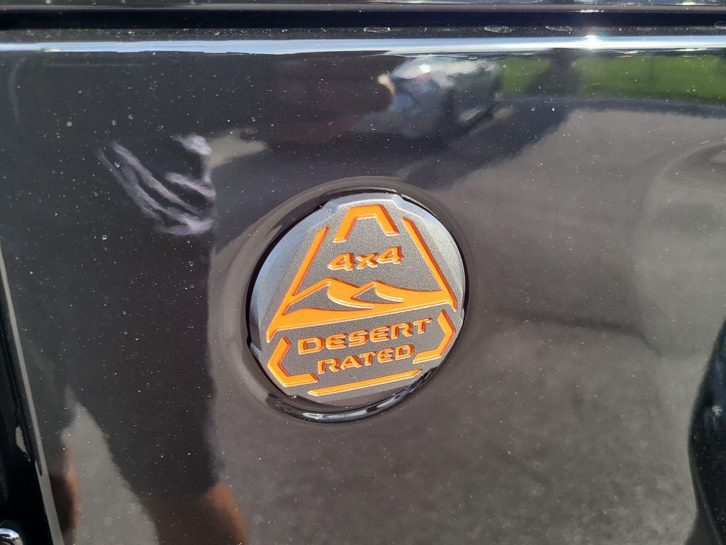 new 2025 Jeep Gladiator car, priced at $43,820