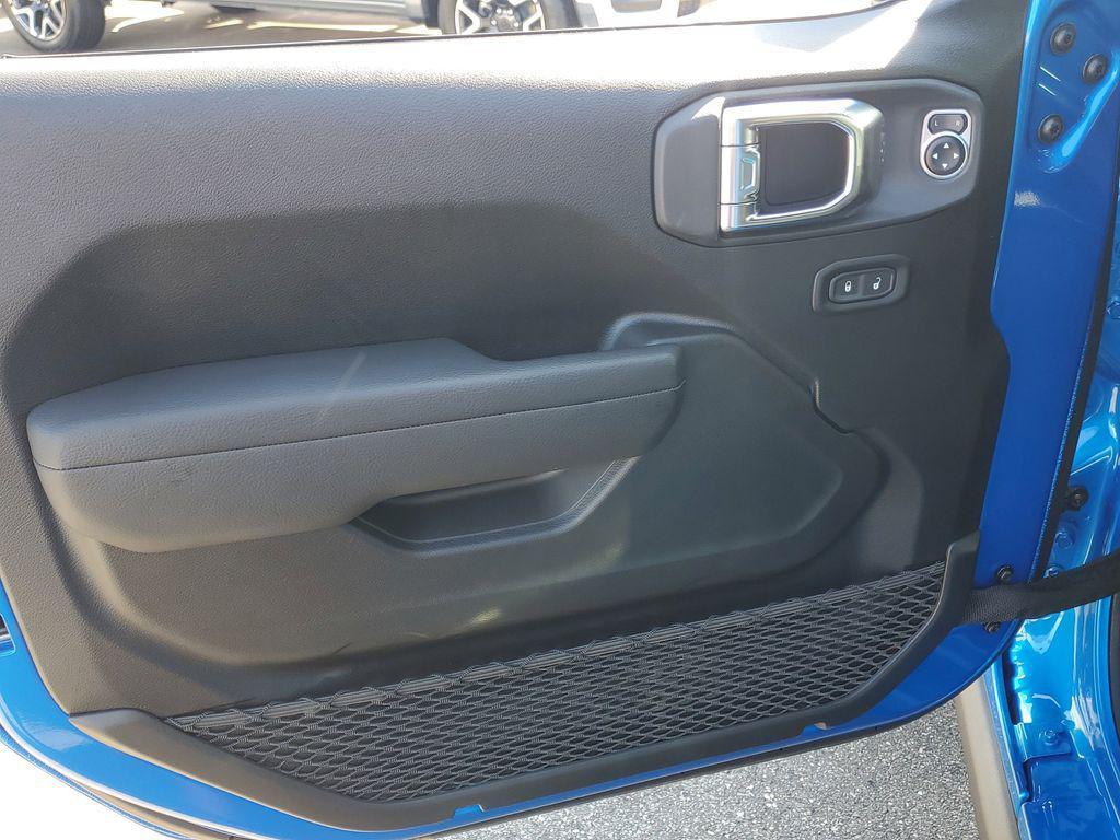 new 2025 Jeep Gladiator car, priced at $39,550