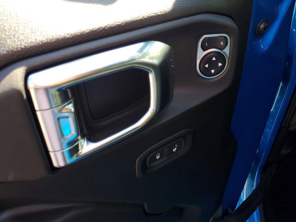 new 2025 Jeep Gladiator car, priced at $39,550