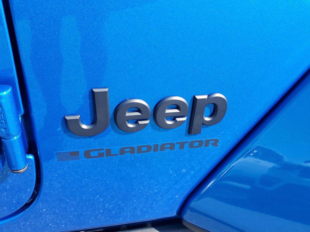 new 2025 Jeep Gladiator car, priced at $39,550