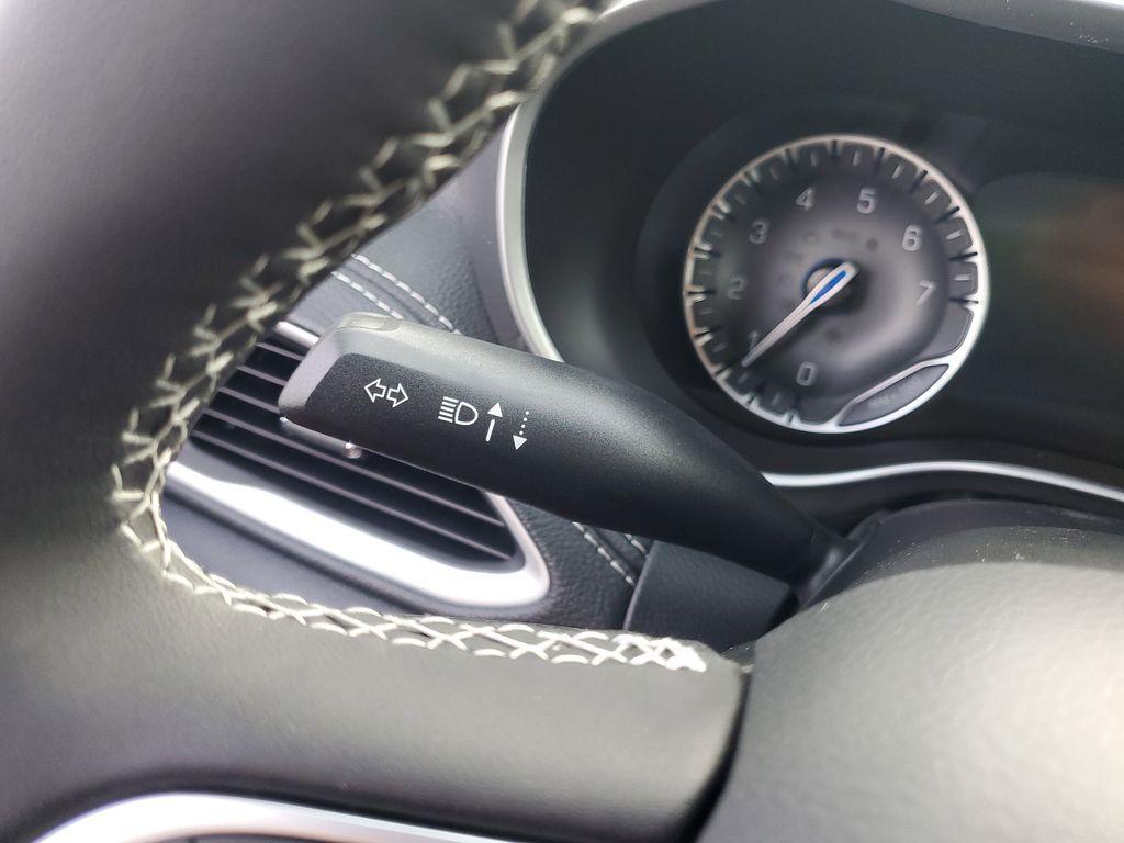 new 2025 Chrysler Pacifica car, priced at $42,197