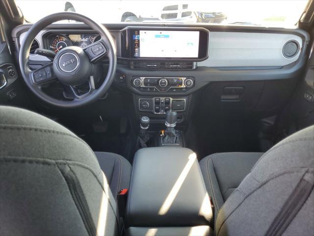 new 2025 Jeep Gladiator car, priced at $38,769