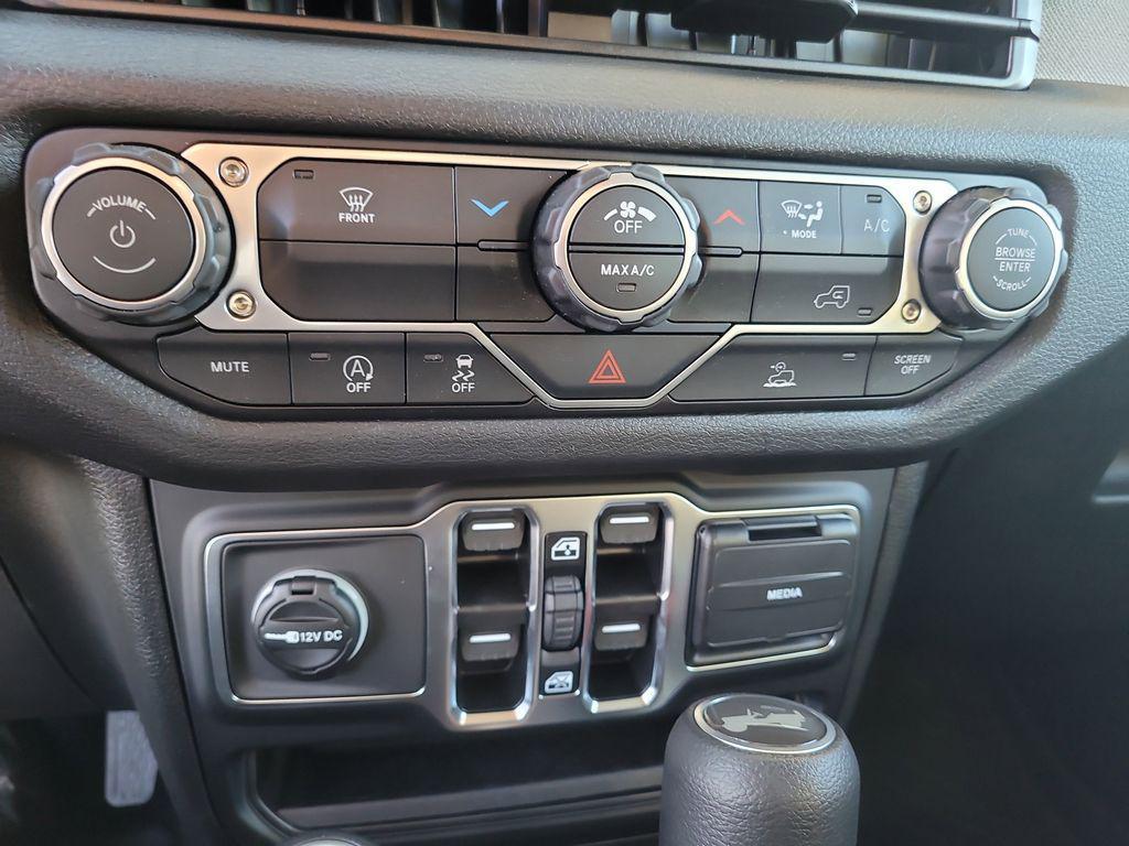 new 2026 Jeep Wrangler car, priced at $39,445