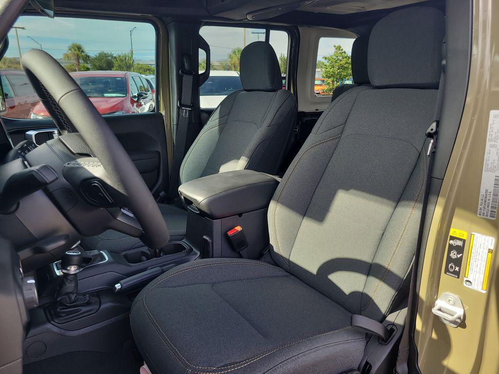 new 2025 Jeep Wrangler car, priced at $40,029