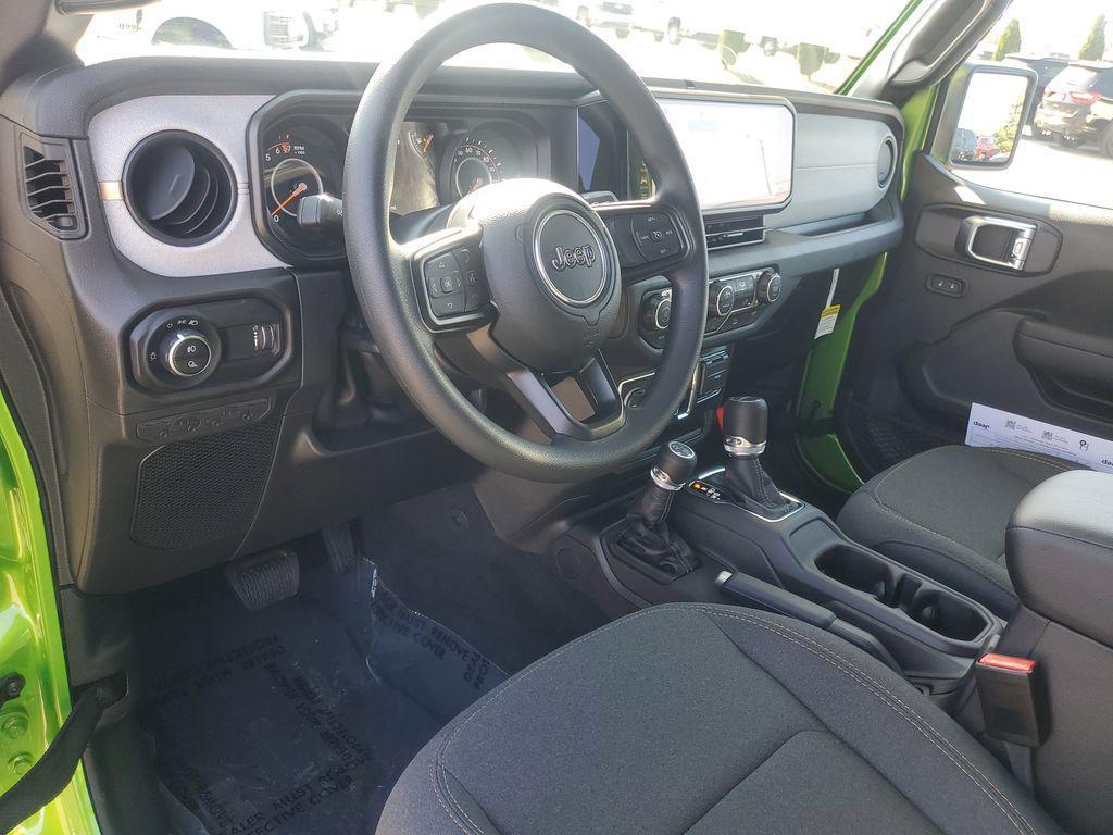 new 2025 Jeep Gladiator car, priced at $38,113