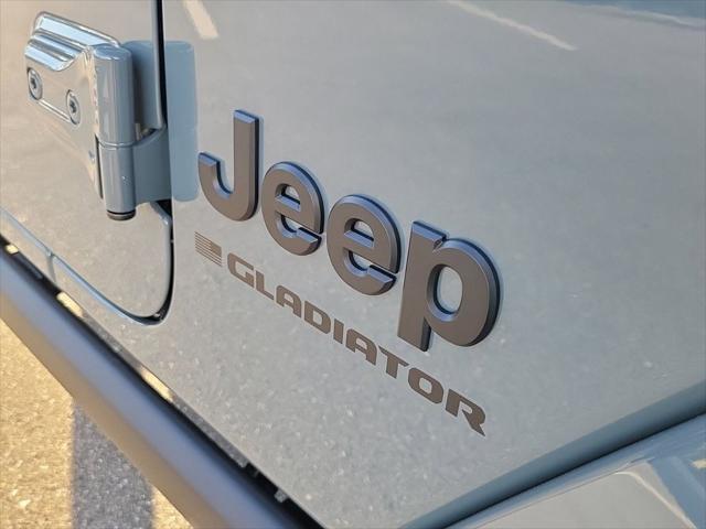 new 2025 Jeep Gladiator car, priced at $39,807