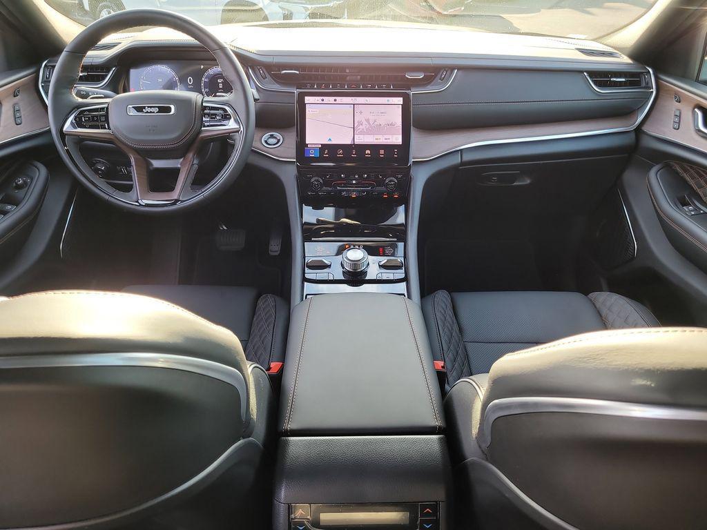 new 2025 Jeep Grand Cherokee L car, priced at $60,417