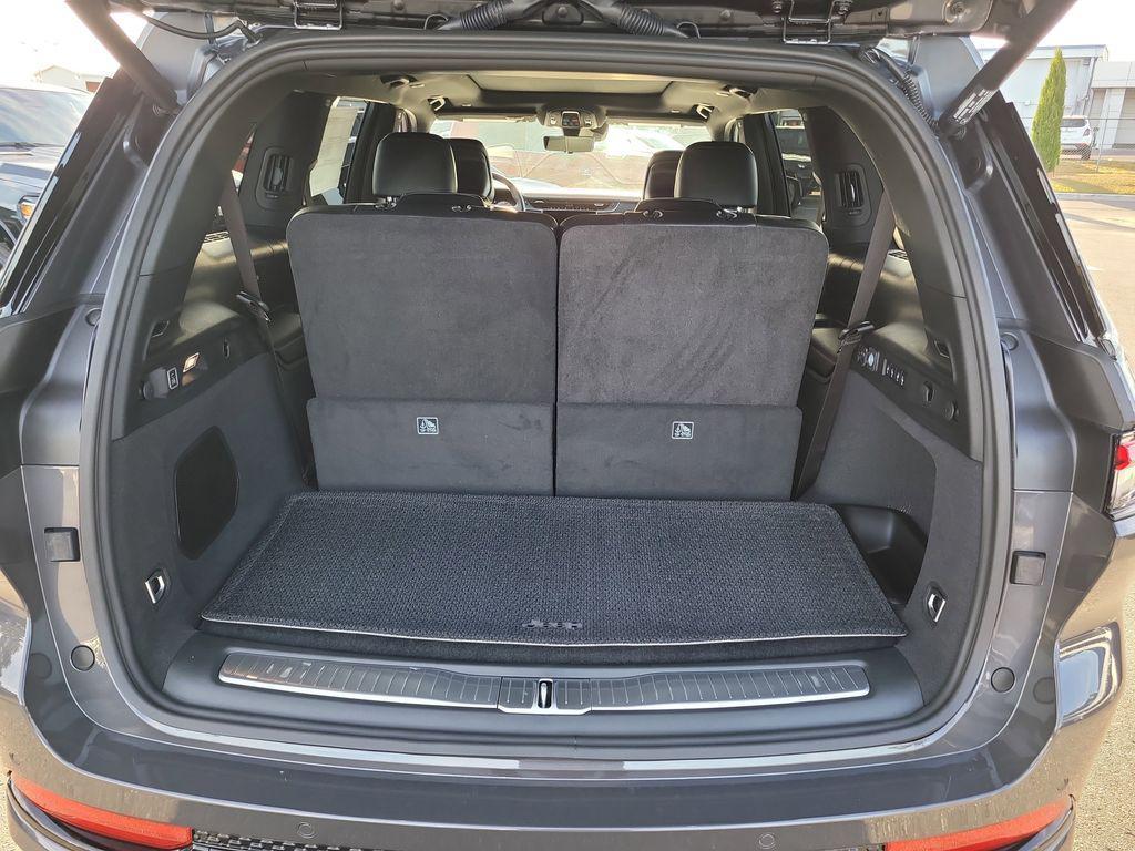 new 2025 Jeep Grand Cherokee L car, priced at $60,417