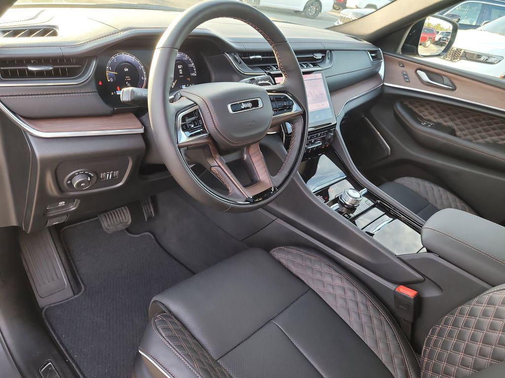 new 2025 Jeep Grand Cherokee L car, priced at $60,417