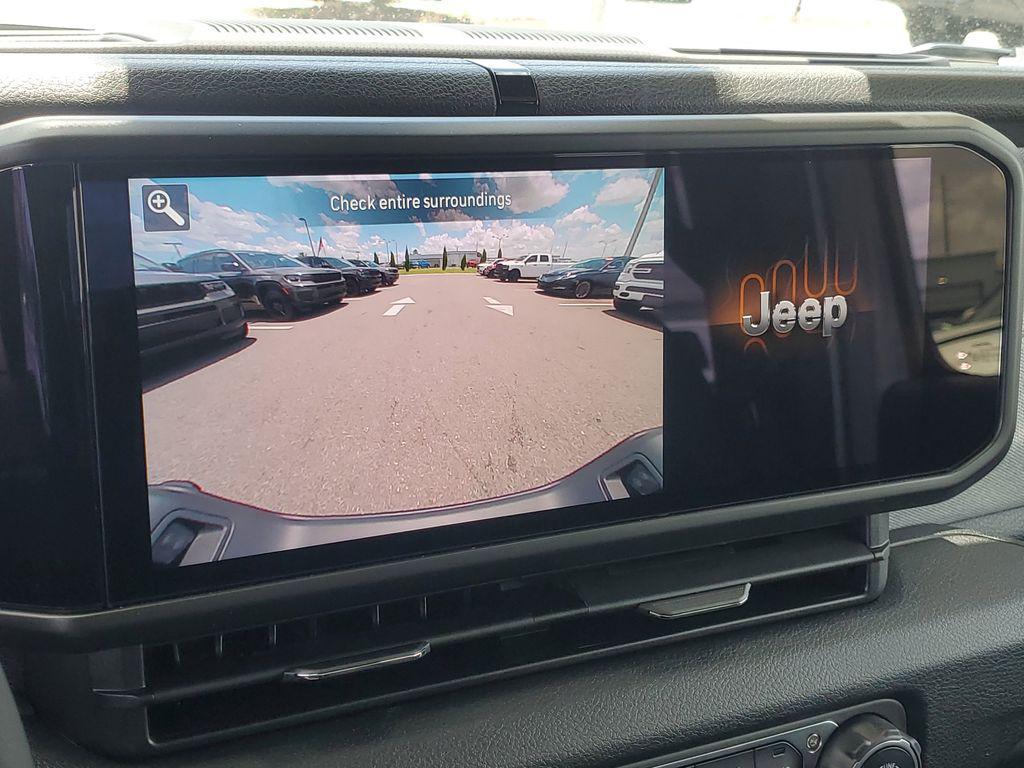 new 2025 Jeep Gladiator car, priced at $39,777