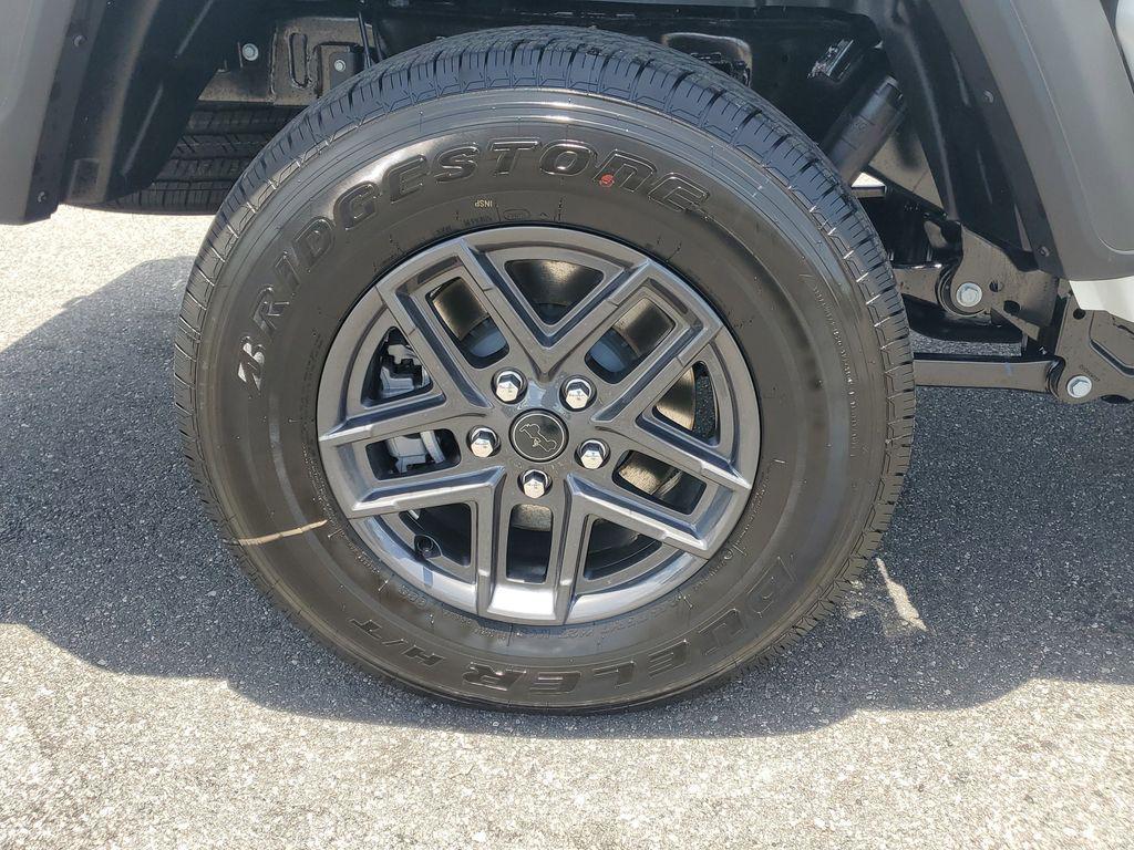 new 2025 Jeep Gladiator car, priced at $39,777