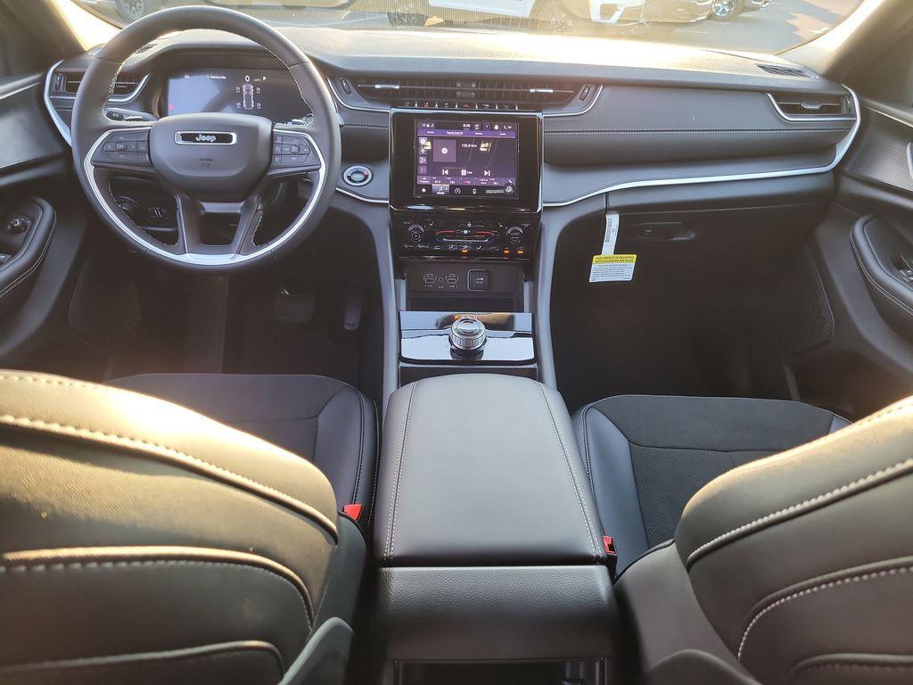 new 2025 Jeep Grand Cherokee car, priced at $46,188