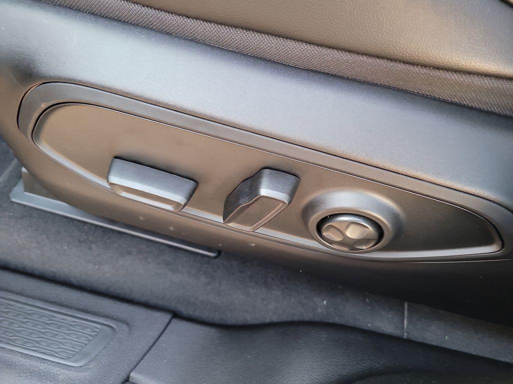 new 2025 Jeep Grand Cherokee car, priced at $46,188