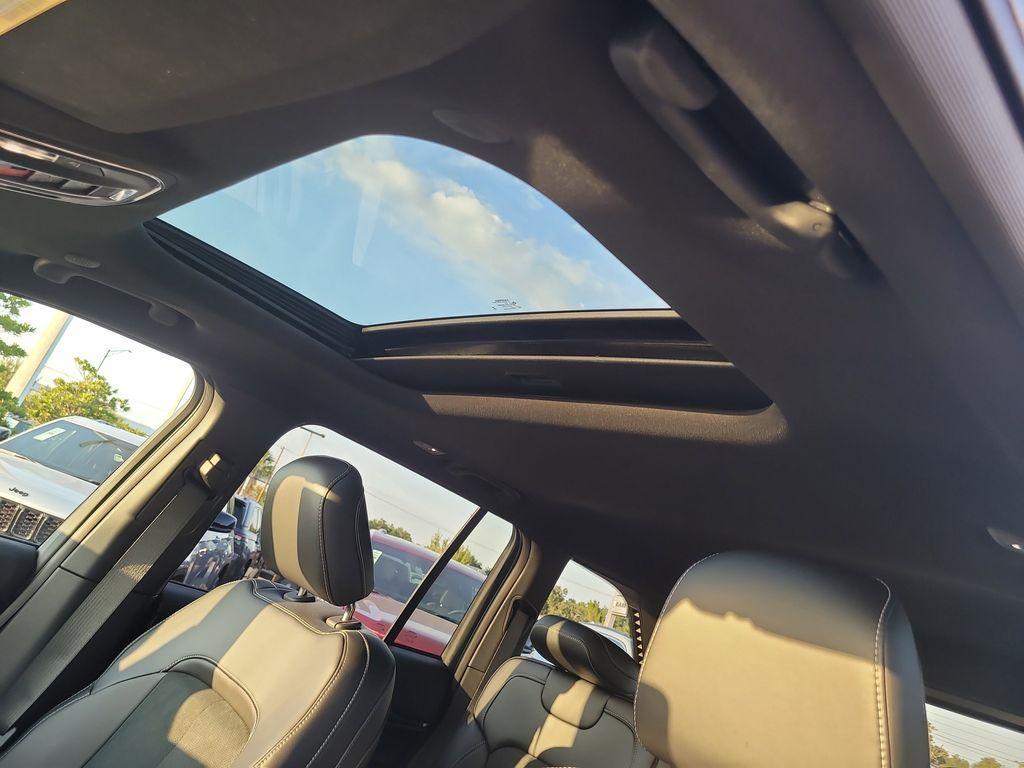 new 2025 Jeep Grand Cherokee car, priced at $46,188