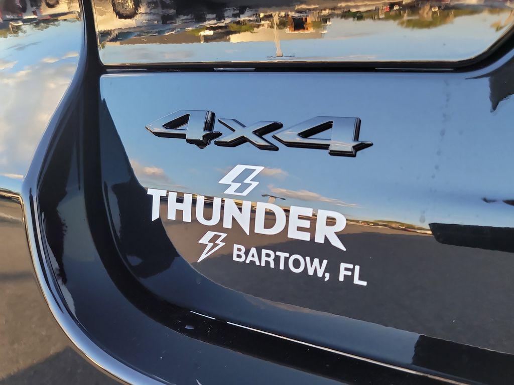 new 2025 Jeep Grand Cherokee car, priced at $46,188