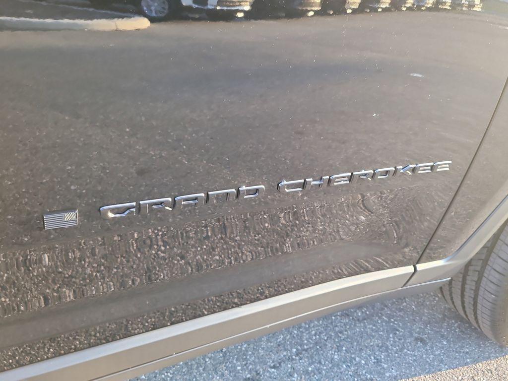 new 2025 Jeep Grand Cherokee car, priced at $46,188