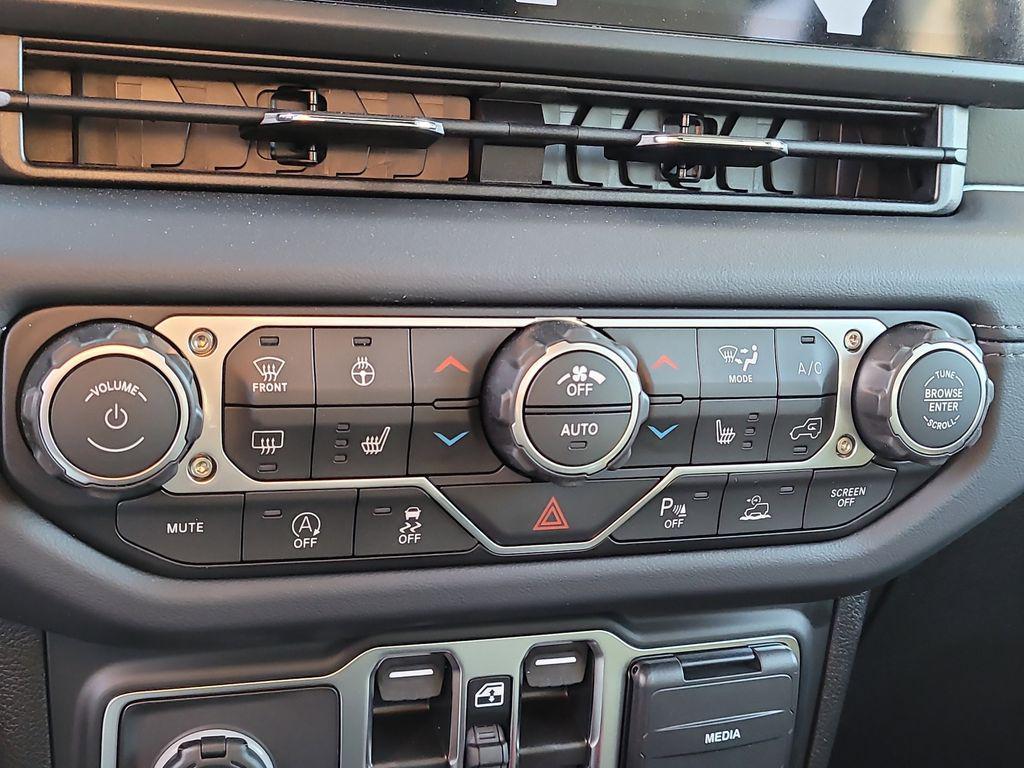 new 2026 Jeep Gladiator car, priced at $61,819