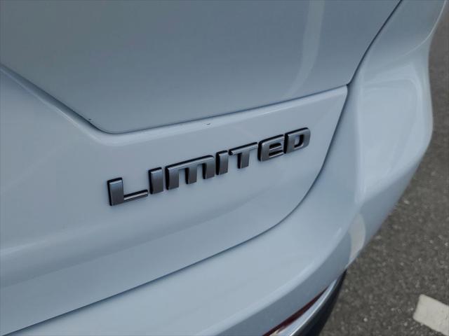 new 2025 Jeep Grand Cherokee car, priced at $45,142