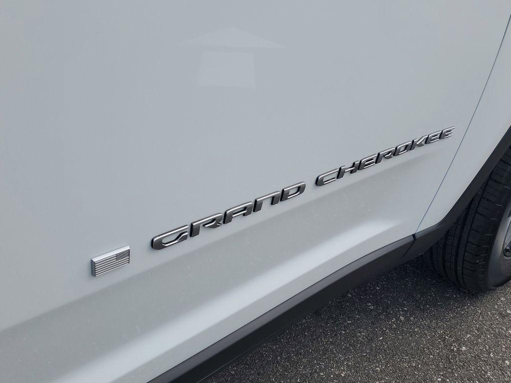 new 2025 Jeep Grand Cherokee car, priced at $36,245