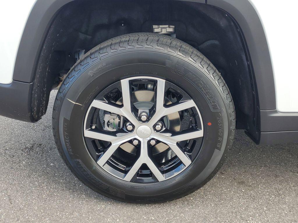 new 2025 Jeep Grand Cherokee car, priced at $36,245