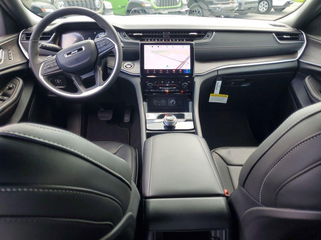 new 2025 Jeep Grand Cherokee car, priced at $36,245