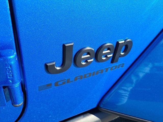 new 2025 Jeep Gladiator car, priced at $39,995