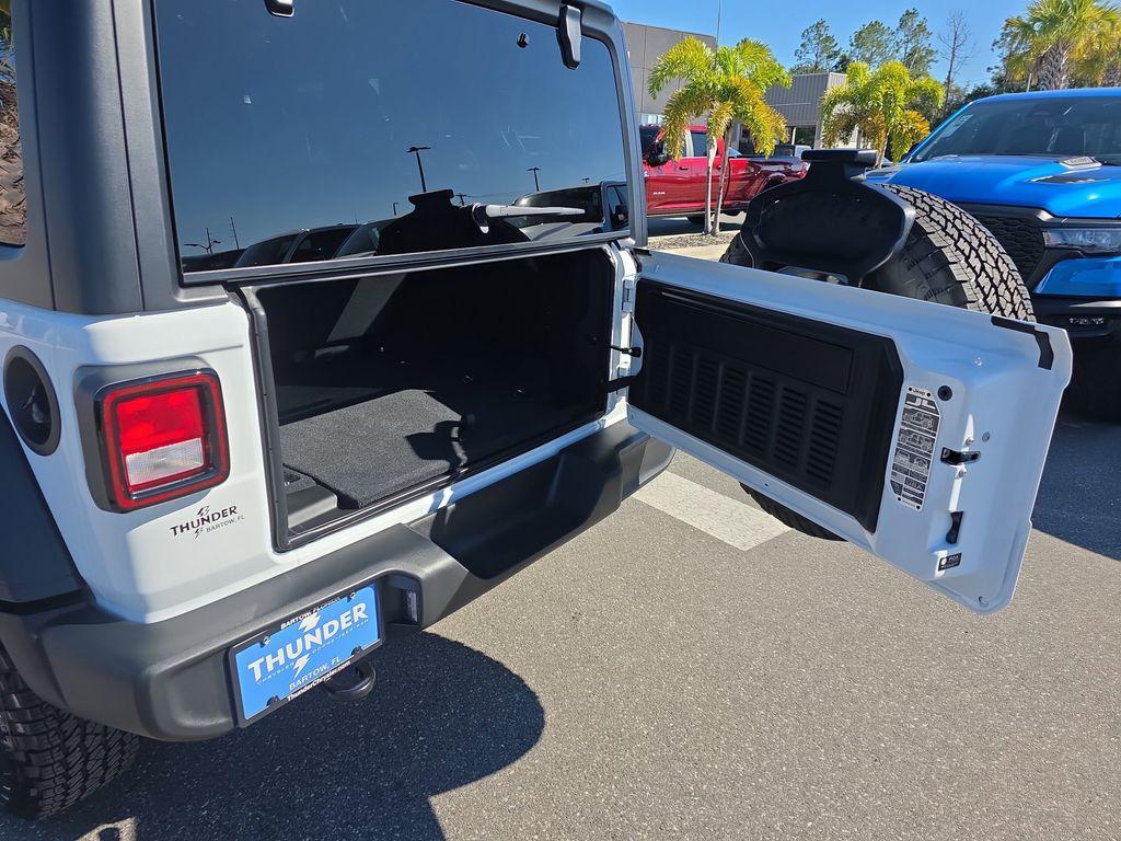 new 2026 Jeep Wrangler car, priced at $44,708