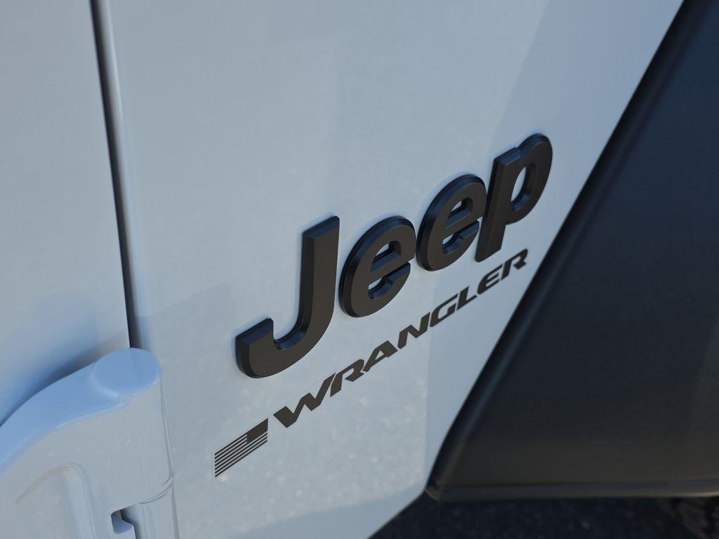 new 2026 Jeep Wrangler car, priced at $44,708