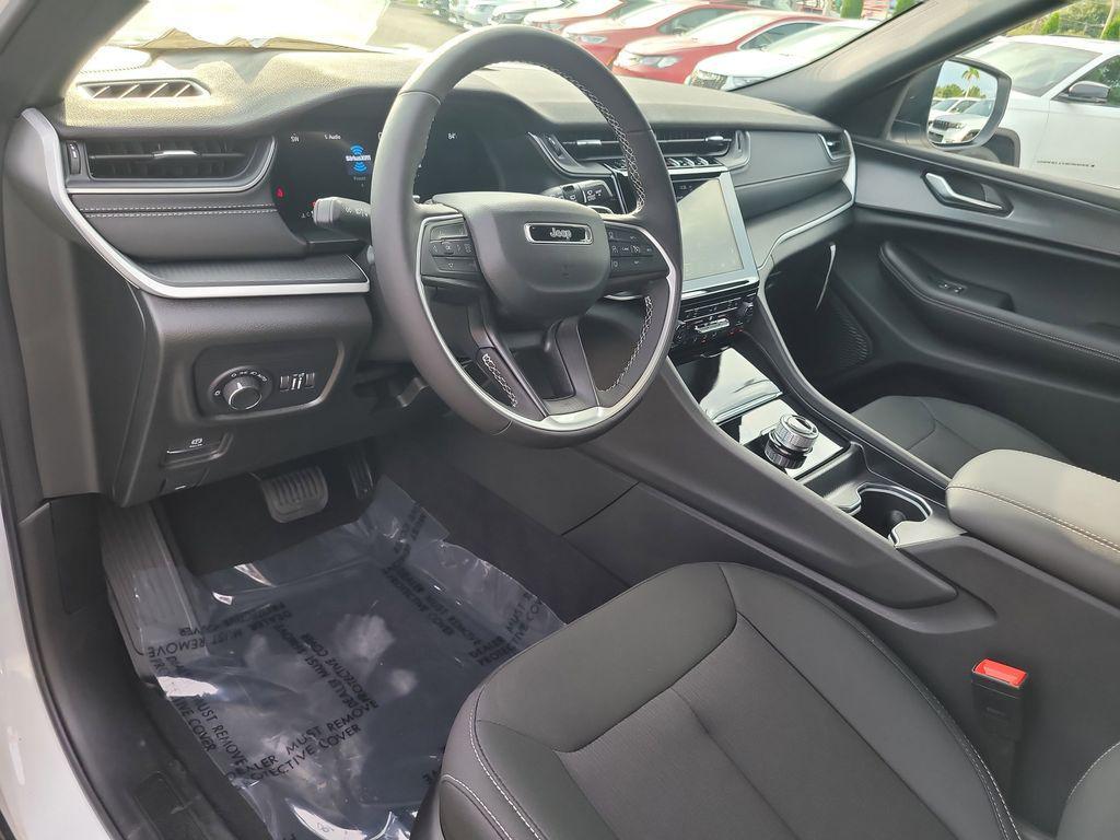 new 2025 Jeep Grand Cherokee L car, priced at $37,982