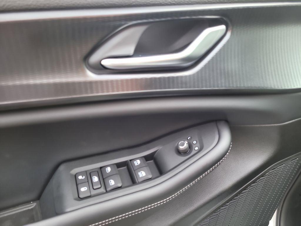 new 2025 Jeep Grand Cherokee L car, priced at $37,982