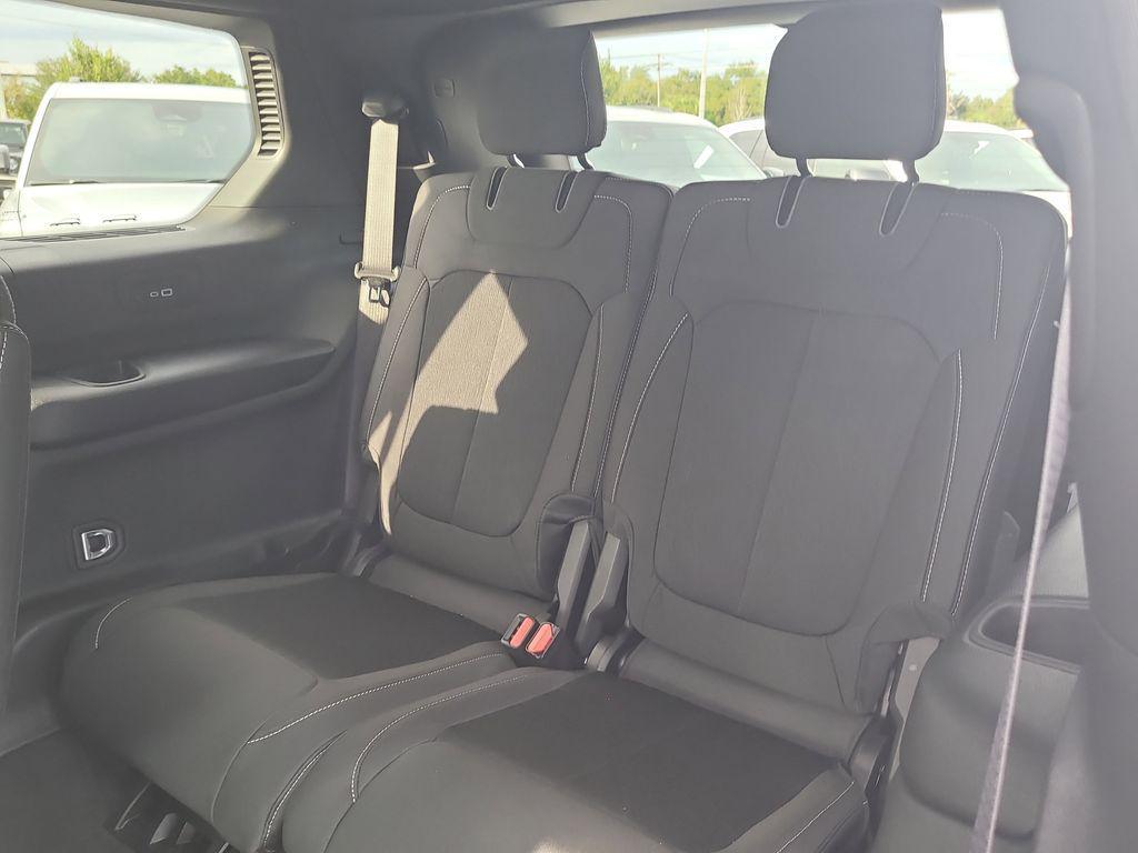 new 2025 Jeep Grand Cherokee L car, priced at $37,982