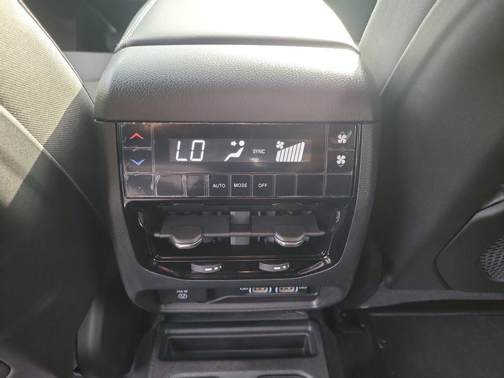 new 2025 Jeep Grand Cherokee L car, priced at $37,982