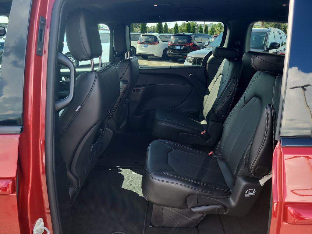 new 2026 Chrysler Pacifica car, priced at $42,192