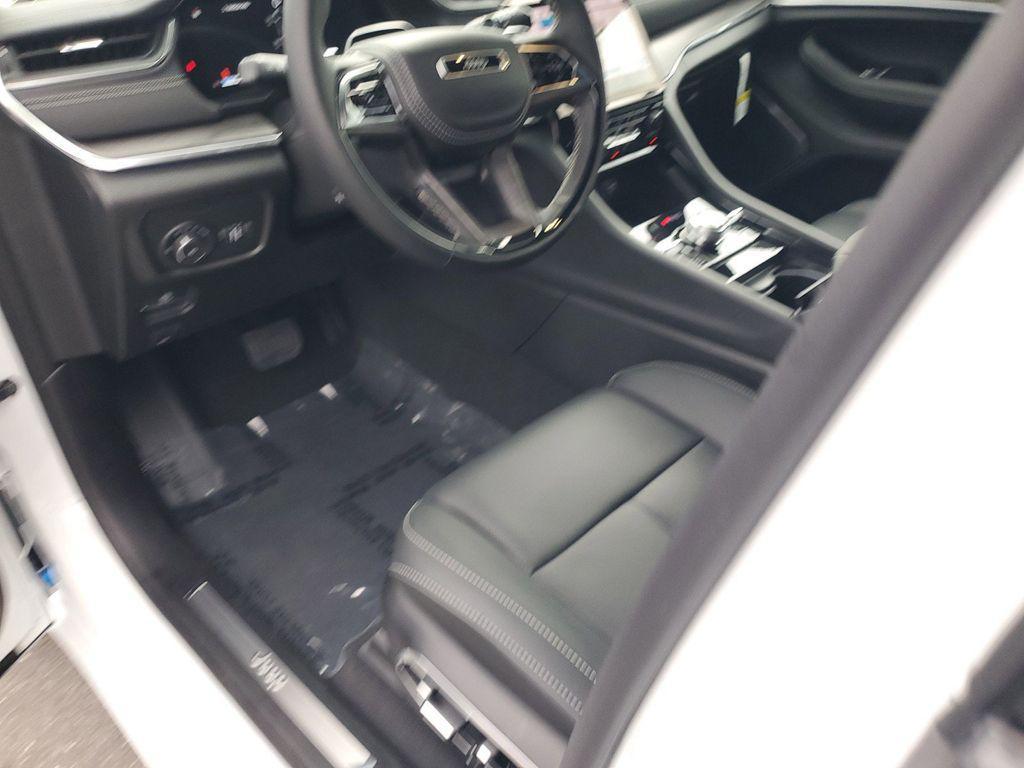 new 2024 Jeep Grand Cherokee L car, priced at $56,000
