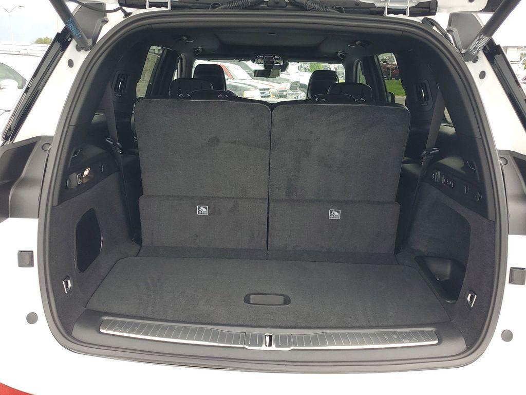 new 2024 Jeep Grand Cherokee L car, priced at $56,000