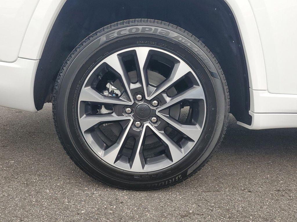 new 2024 Jeep Grand Cherokee L car, priced at $56,000