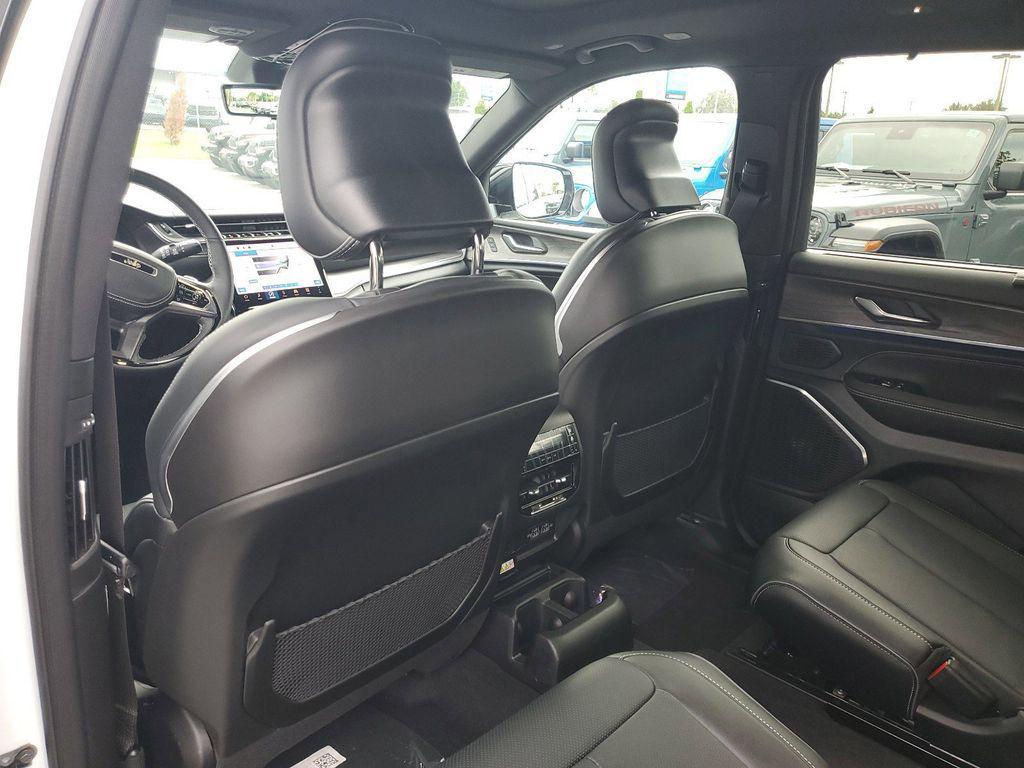 new 2024 Jeep Grand Cherokee L car, priced at $56,000