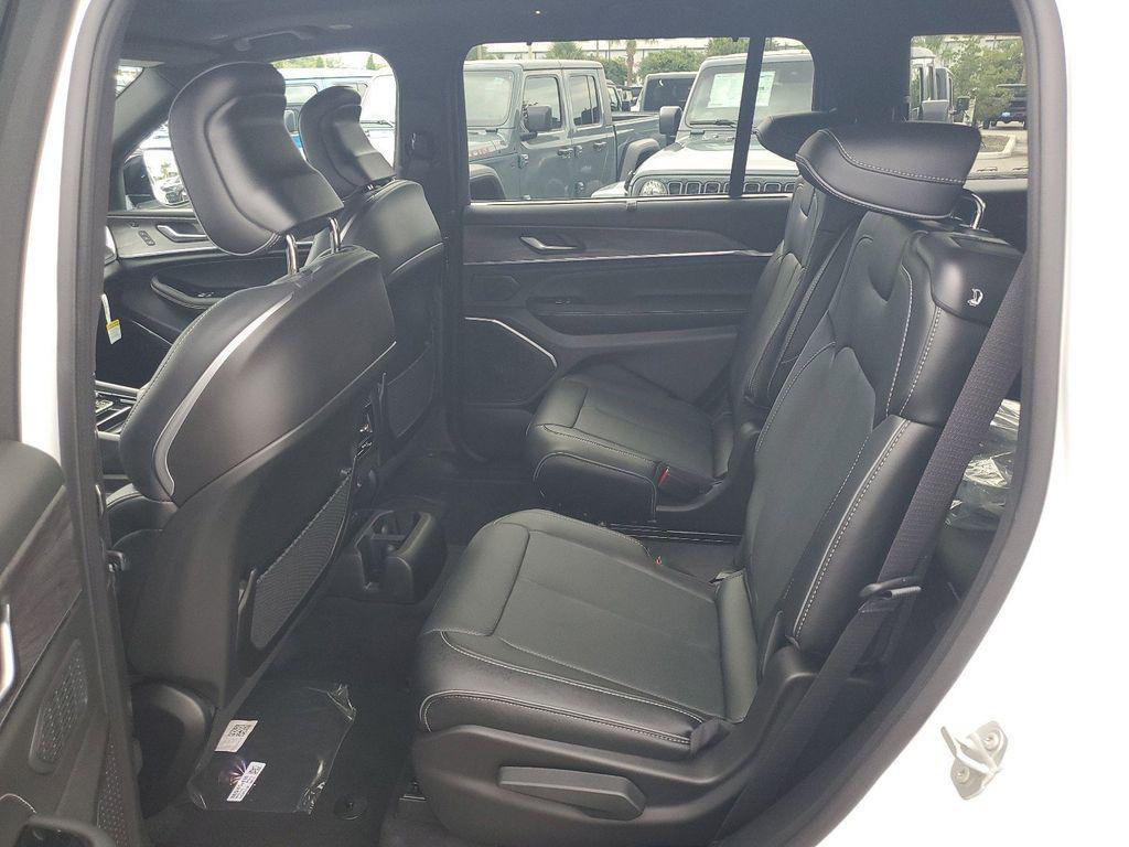 new 2024 Jeep Grand Cherokee L car, priced at $56,000