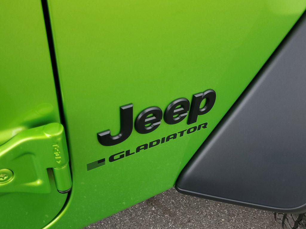 new 2025 Jeep Gladiator car, priced at $38,790
