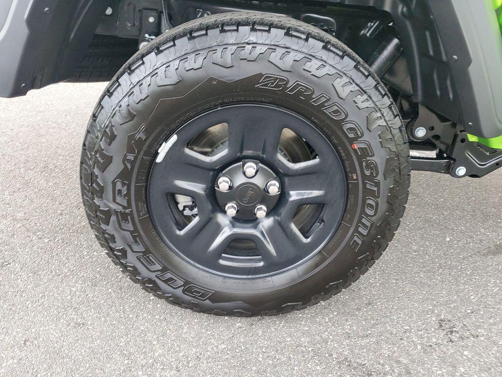 new 2025 Jeep Gladiator car, priced at $38,790