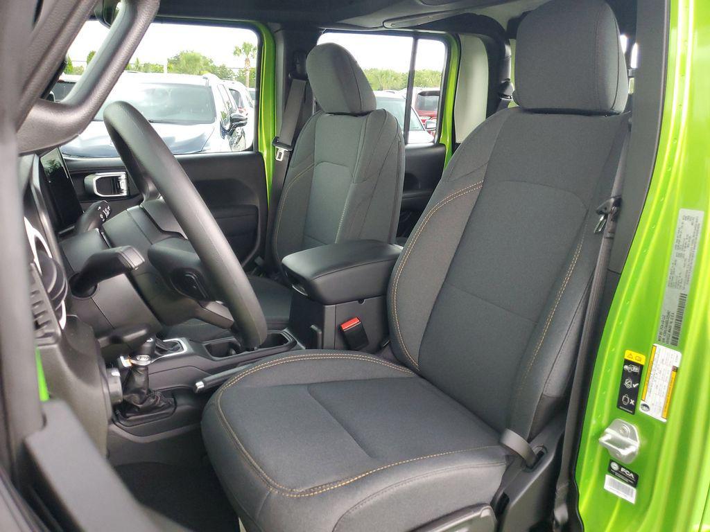new 2025 Jeep Gladiator car, priced at $38,790