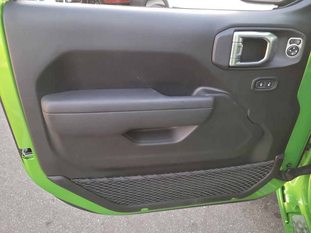 new 2026 Jeep Gladiator car, priced at $48,590