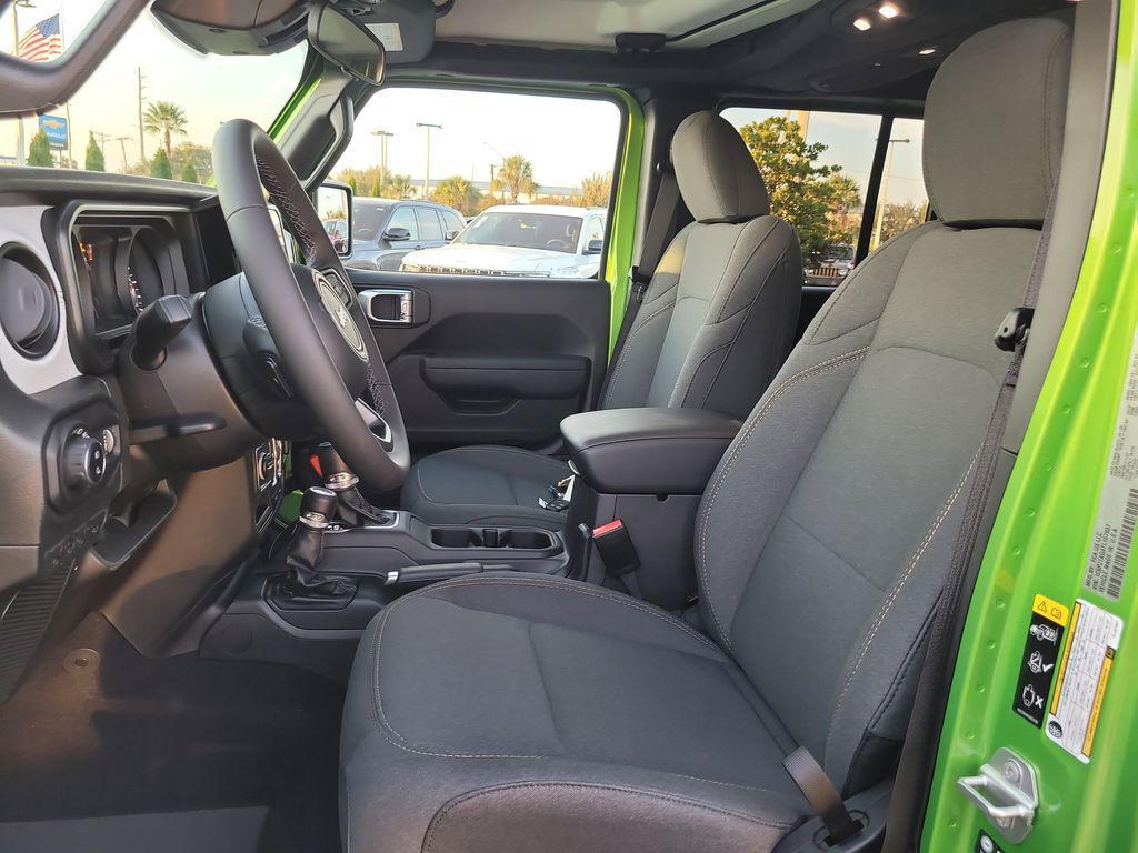 new 2026 Jeep Gladiator car, priced at $48,590