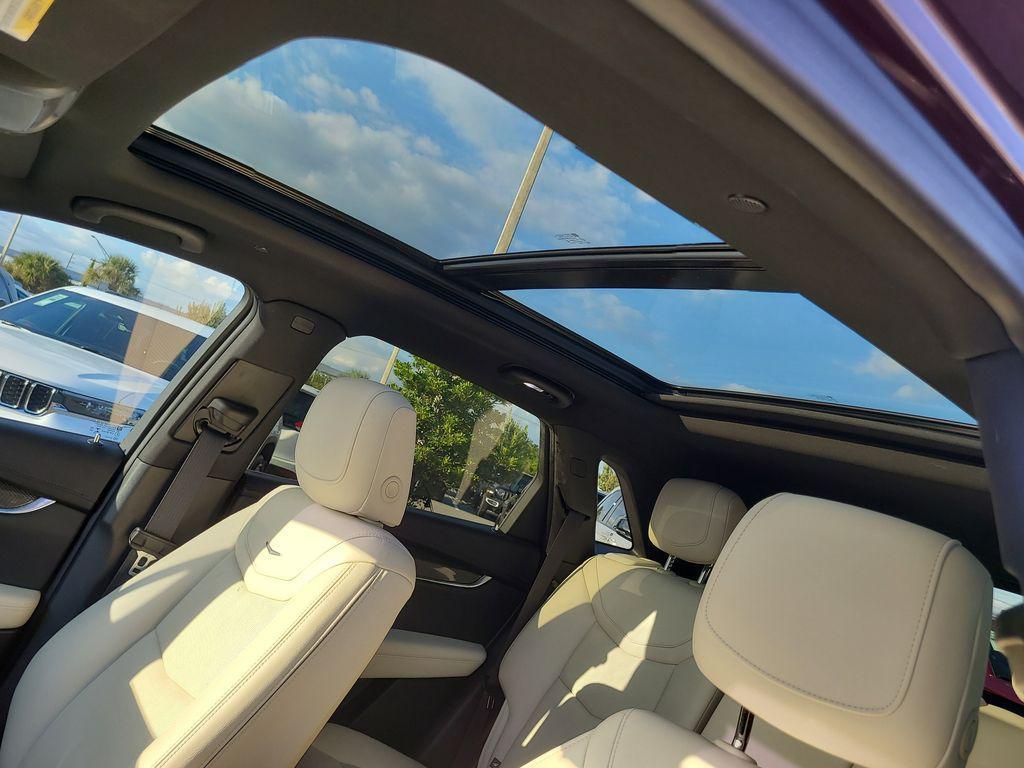 used 2022 Cadillac XT5 car, priced at $31,775